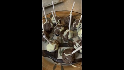 Homemade Belgium 🇧🇪 & Milk Chocolate 🍫 Cake 🍰 Pops