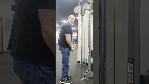 Triceps 💪 pull downs, Crazy 🤪 old man