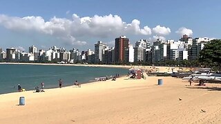 Praia da Costa e a bandeira do Flamengo