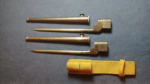 SHOW AND TELL [83] : Spike Bayonets, Enfield No. 4 Mk II, Long Branch, with steel tube scabbards