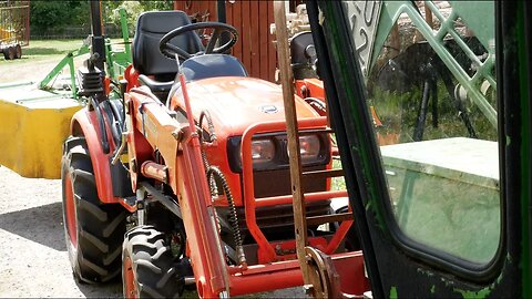 Small Tractor vs Big Tractor