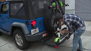 'Juicers' keep the downtown Tampa scooter craze up and running, and make a little cash too