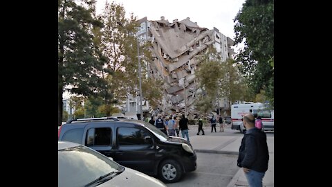 7.0 Powerful earthquake jolts Turkey and Greece, killing at least eight