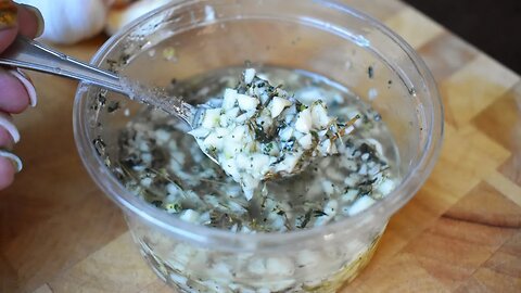 How to Make Thyme Garlic Dip in LESS than 3 Minutes - Perfect for Meat !