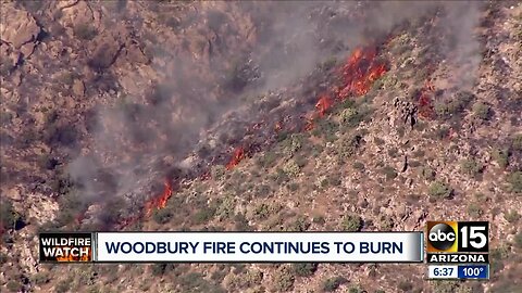 Woodbury fire continues to burn in Superstition Mountains