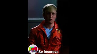 VERSÃO JOVEM DE JOHNNY LAWRENCE EM COBRA KAI.