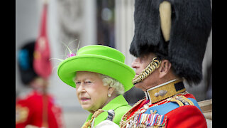Queen Elizabeth 'kept precious photo' in her handbag during Prince Philip's funeral