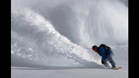 Snowboarder survives terrifying avalanche in the Pyrenees