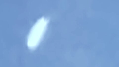 Very Large Turning UFO Flyby 20% Speed