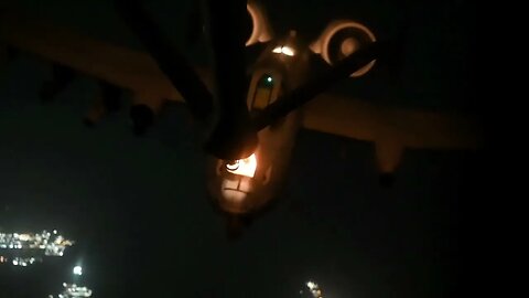 🔴 Nighttime Aerial Refueling: U.S. Air Force F-16s and A-10s Over Strait of Hormuz