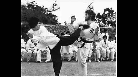 Cross kick Studio Films Bruce Lee Enter the Dragon