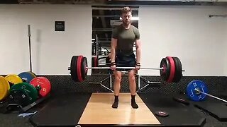 Deadlifts 145kg for 8 reps