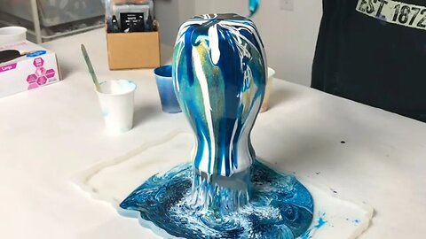 NO WASTE Resin Vase and Tray | Beachy colors!