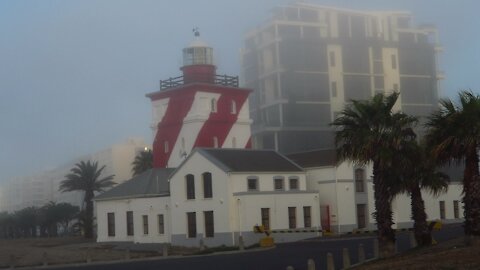SOUTH AFRICA - Cape Town - Green Point Lighthouse (Video) (zXn)