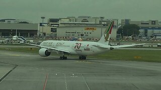 Boeing 787-9 GULF AIR A9C-FG taxiing before takeoff in return to Manama