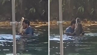 Florida man caught dancing with wild alligator