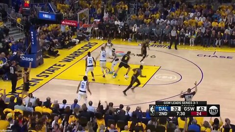 Klay Thompson with a SHIMMY after hitting trey....'Warriors vs. Mavericks Game 5'