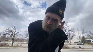 Homeless Man Gets Asked What’s The Worst Thing He Seen Being Homeless?