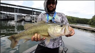 Fishing a 12" Worm for GIANT Bass!