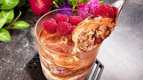 Overnight Oats with Raspberries: The Easy and Tasty Breakfast You Need in Your Life
