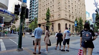 Brisbane City - Walking to Queen Street