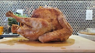 Deep Fried Turkey for Thanksgiving (LOCO Turkey Fryer Review)