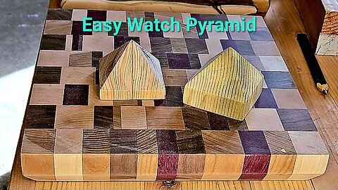 Simple Watch / Bracelet Display Pyramid