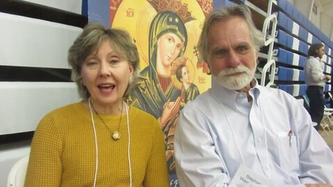 Stephan and Patti of the Urban Missionaries at the 2022 Catholic Men's Conference