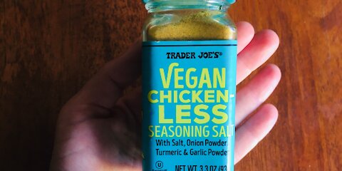 4 ways to use Vegan Chickenless Seasoning from Trader Joe's