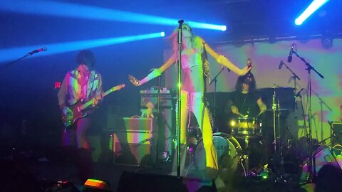 Starcrawler in Austin song Different angles train