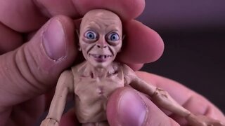 Diamond Select Toys The Lord Of The Rings Gollum Figure Review @The Review Spot