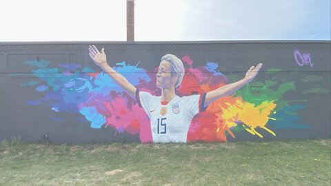 Megan Rapinoe Called "ICON" & Honored With Mural In Minnesota