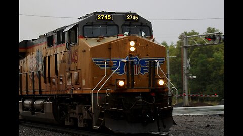 Pouring rain railfanning, BNSF and Union Pacific - Hinckley Sub