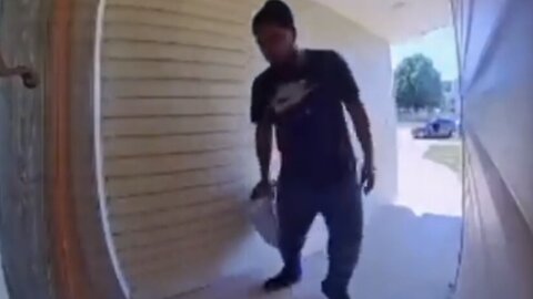 Delivery Man Responds to Doormat!