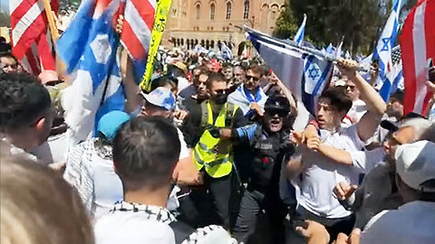 Fights Break Out As Pro-Israel and Pro-Palestine Protesters Clash At UCLA