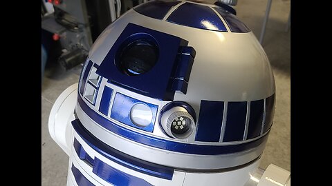 Making a Full Size R2D2 from Scratch