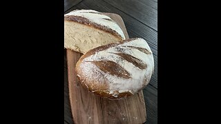 Crispy Bread in Dutch Oven