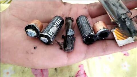 AA battery ??? What you with an old AA battery (DIY Hacks)