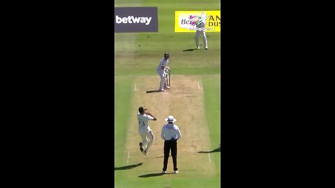 Mohammed Siraj strikes with the beautiful wicket by the South Africa captain #cricket #trendingvidio