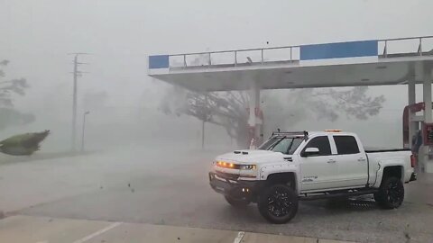 The eyewall of Ian in Rotonda West, FL | Video Credit: Mike's Weather Page @tropicalupdate // Twitter