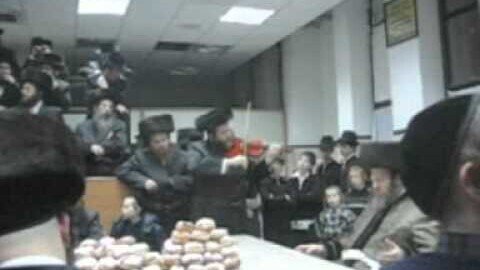 Pittsburger Rebbe on Hannukah