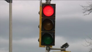 360: Would red-light cameras deter reckless driving in Milwaukee?