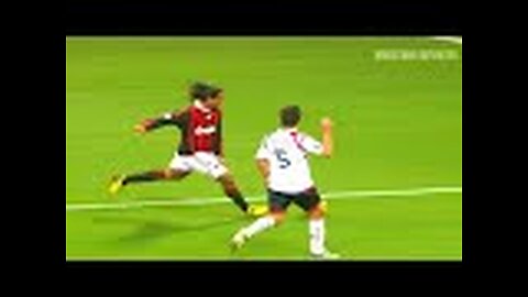 Legendary Football Dribbling - RONALDINHO GAÚCHO (THE MAGICIAN) - Disconcerting Dribbling