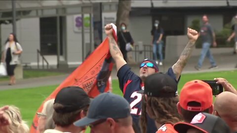 Broncos Country shows up in Seattle ahead of Monday's game