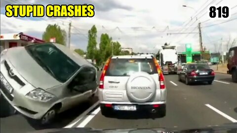 Stupid crashes 819 September 2023 car crash compilation
