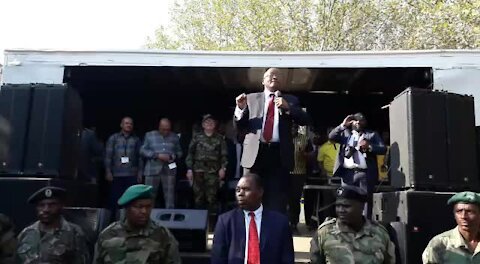 SOUTH AFRICA - KwaZulu-Natal - Day 4 - Jacob Zuma addresses his supporters (Videos) (Bgp)