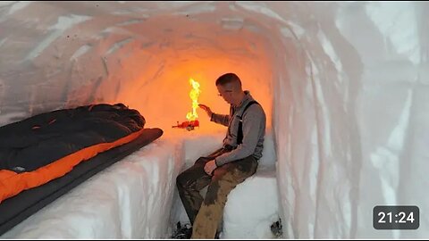 Dugout Shelter Under 10ft (3m)of Snow solo Camping in Serviving shelter#