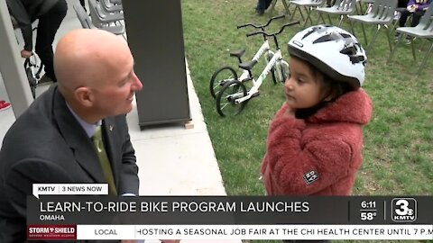 Nebraska Gov. Pete Ricketts in Omaha to support school bike riding program