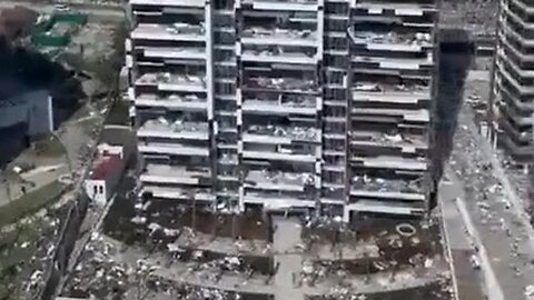 AN ARIAL VIEW OF THE DEVASTATION IN ACAPULCO MEXICO
