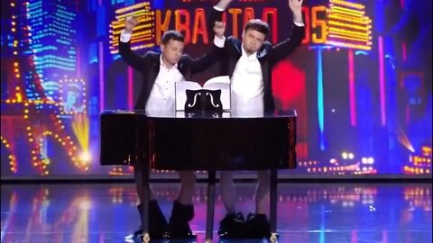 Zelensky plays piano with...